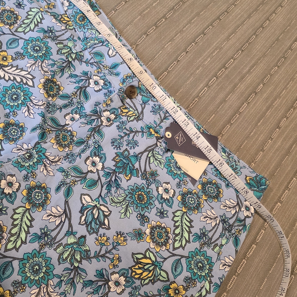 St. John's Bay Floral Women's Shorts - Blue and Yellow - Picture 3 of 5